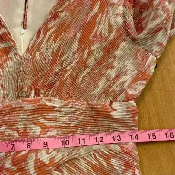 Anthropologie ASTR , NEW medium, peachy orange pink and cream colors feminine - Picture 13 of 14